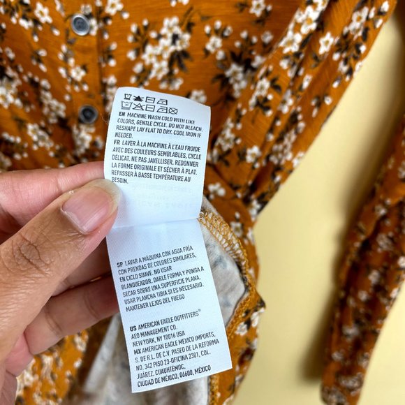 American Eagle Soft & Sexy Slub Yellow Floral Top - Picture 7 of 9